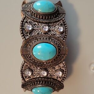 Silver Tone Western Stretch Bracelet with Faux Turquoise